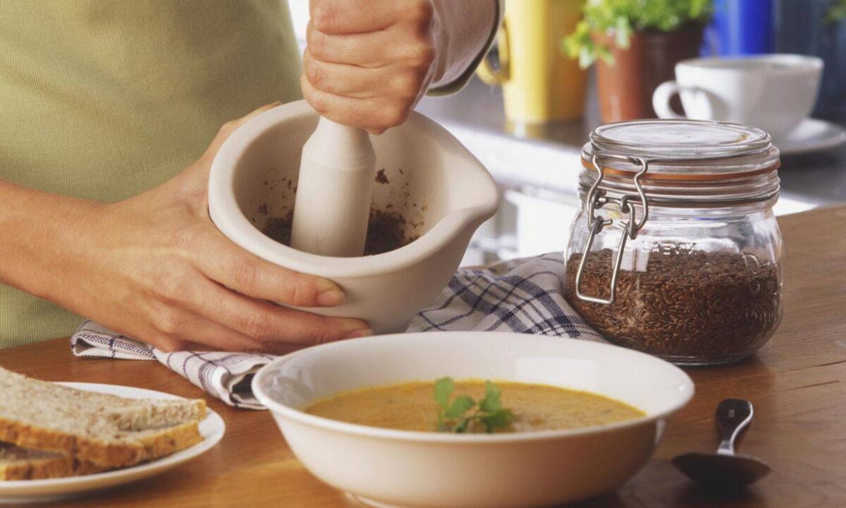 İyi bağırsak fonksiyonu için çorbaya keten tohumu eklemek